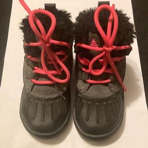 Nike woodside chukka 2 boots